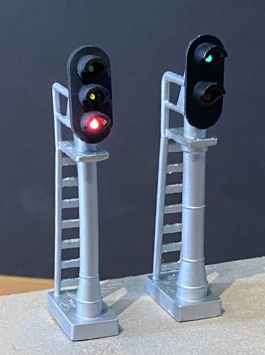 Details about   O Scale Block Signal Streetlight Style 2 Head 