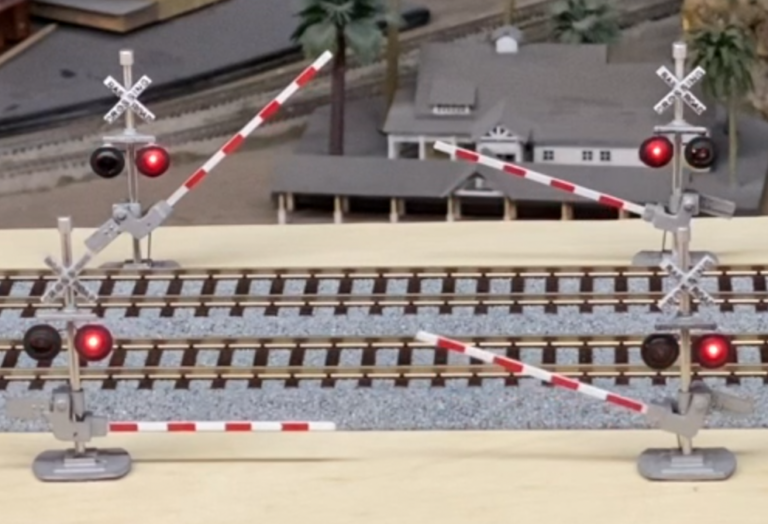 Motorized Crossing Gates - Signaling, Lighting & Animation